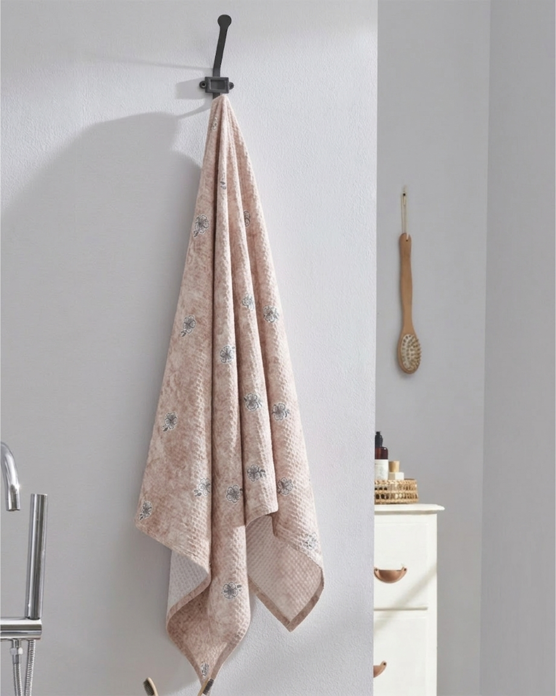 Mimo Pink Cotton Bath Towel | Taran Living