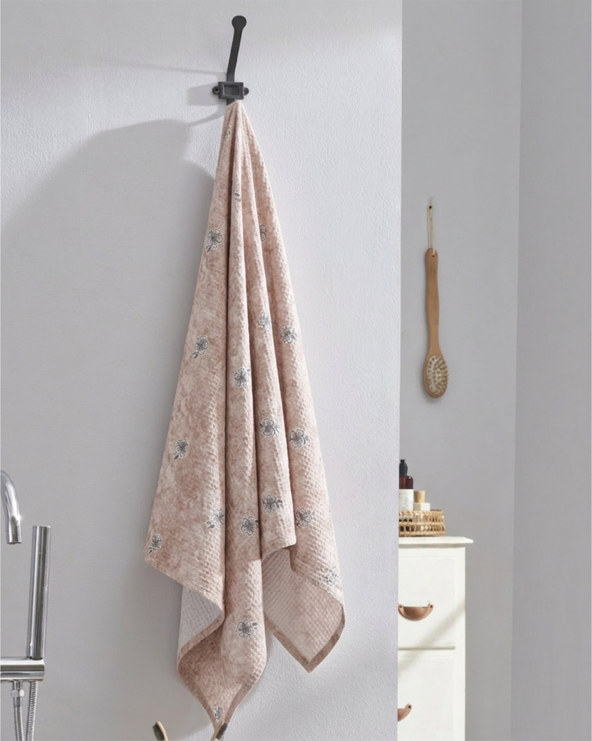 Mimo Pink Cotton Waffle Bath Towel
