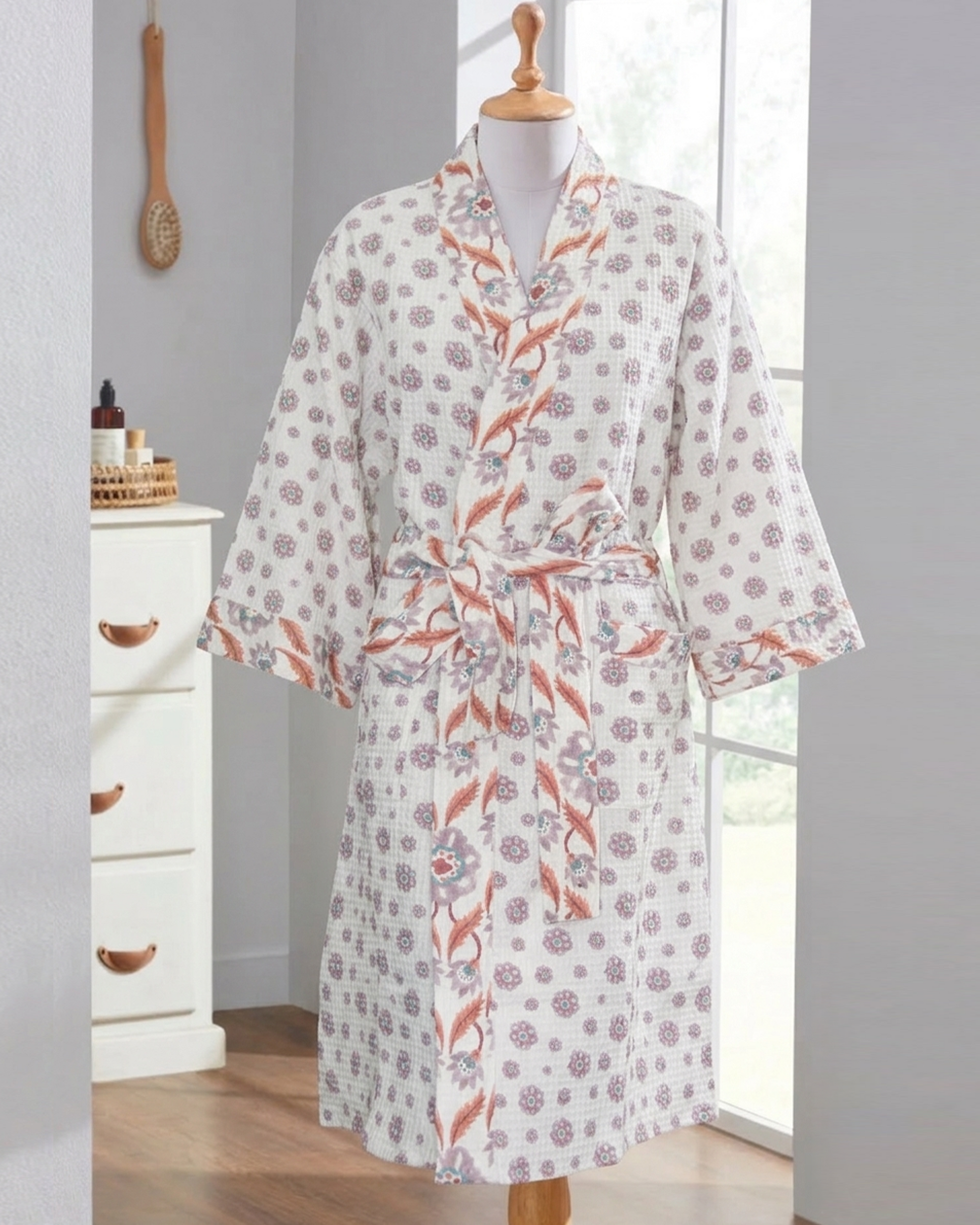 Rahat Flower Cotton Waffle Bathrobe - detail shot