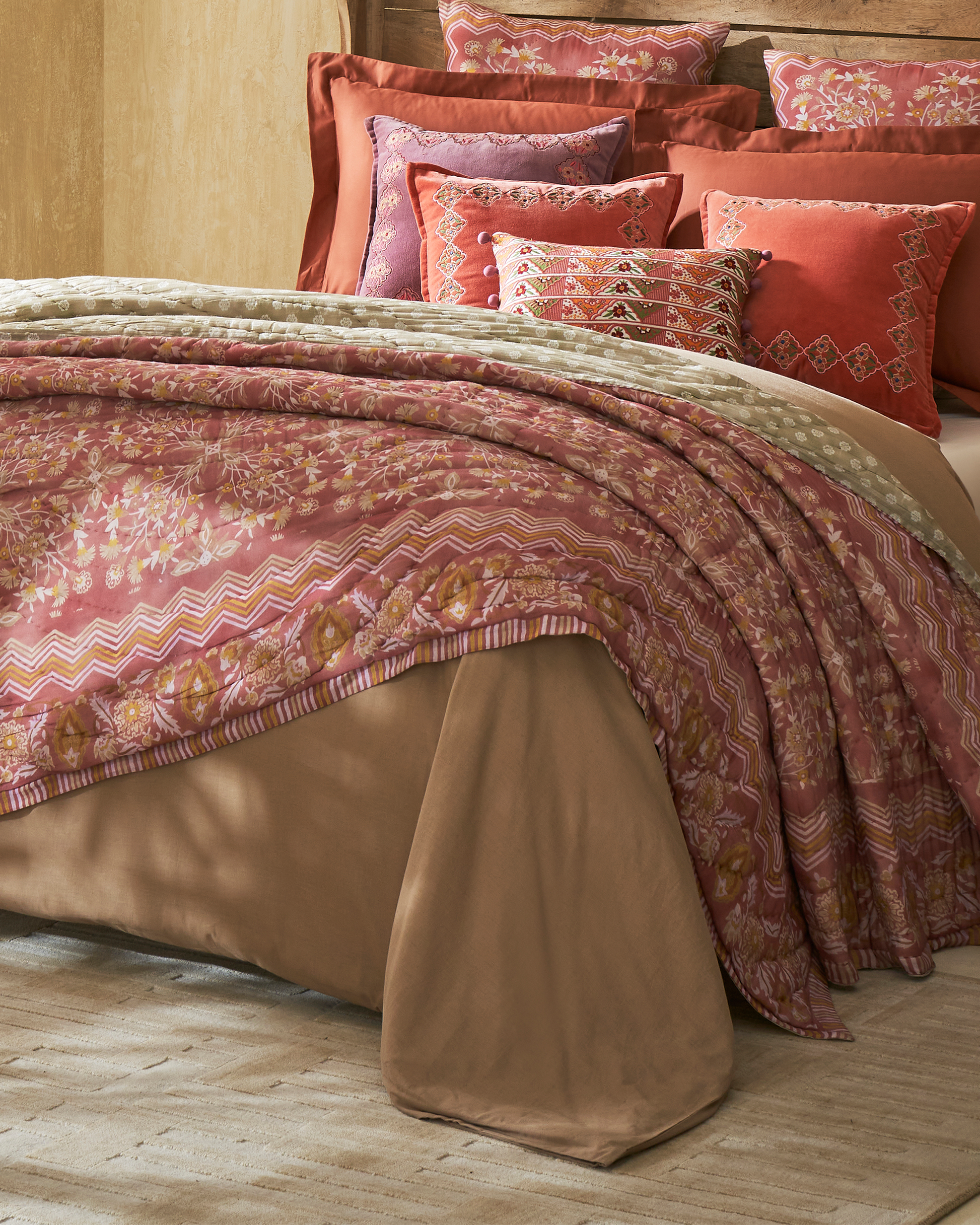 Rahat Red Cotton Quilt | Taran Living