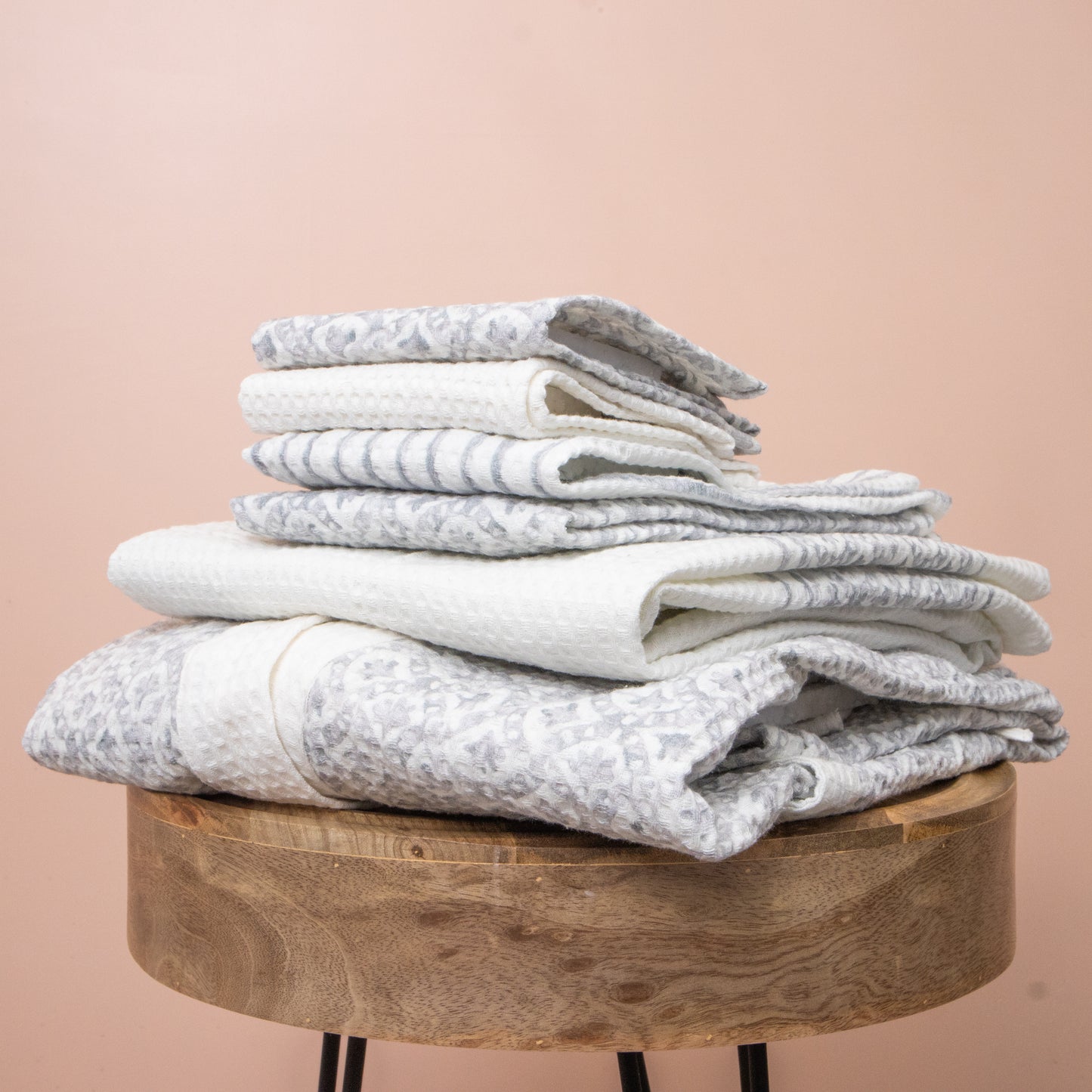 Tessellate grey face towel | set of 2